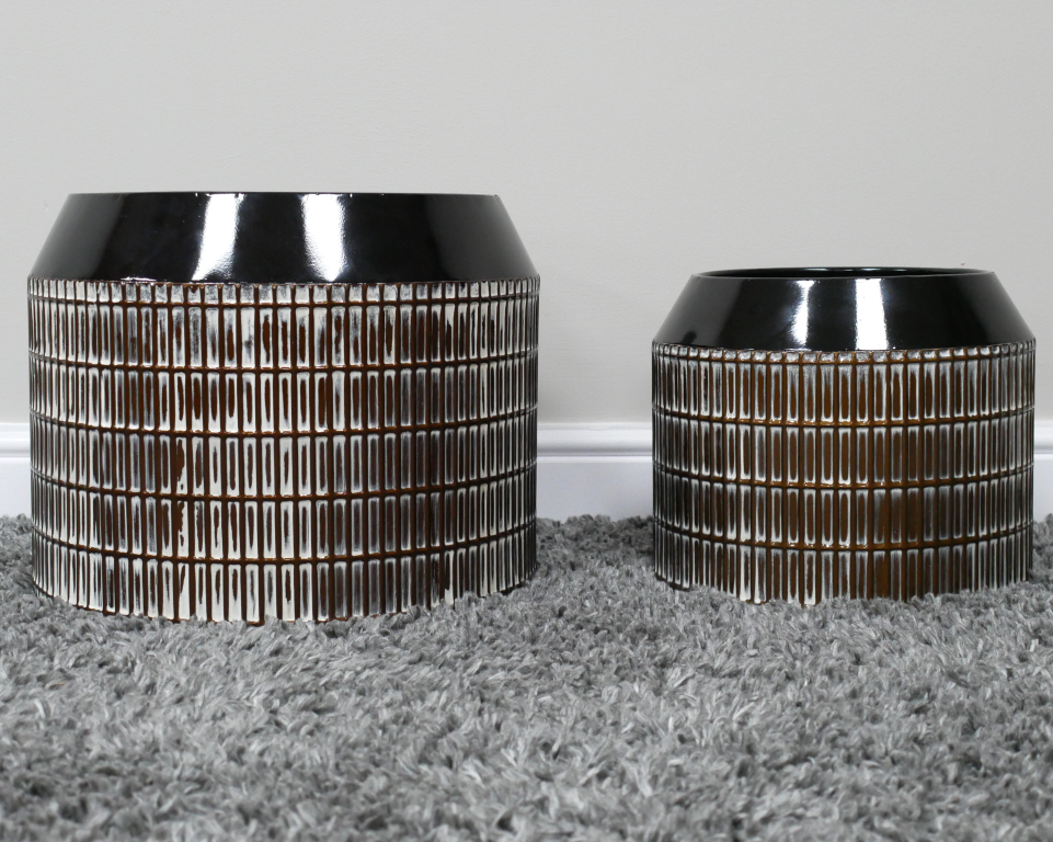 Set of 2 Rustic Planters