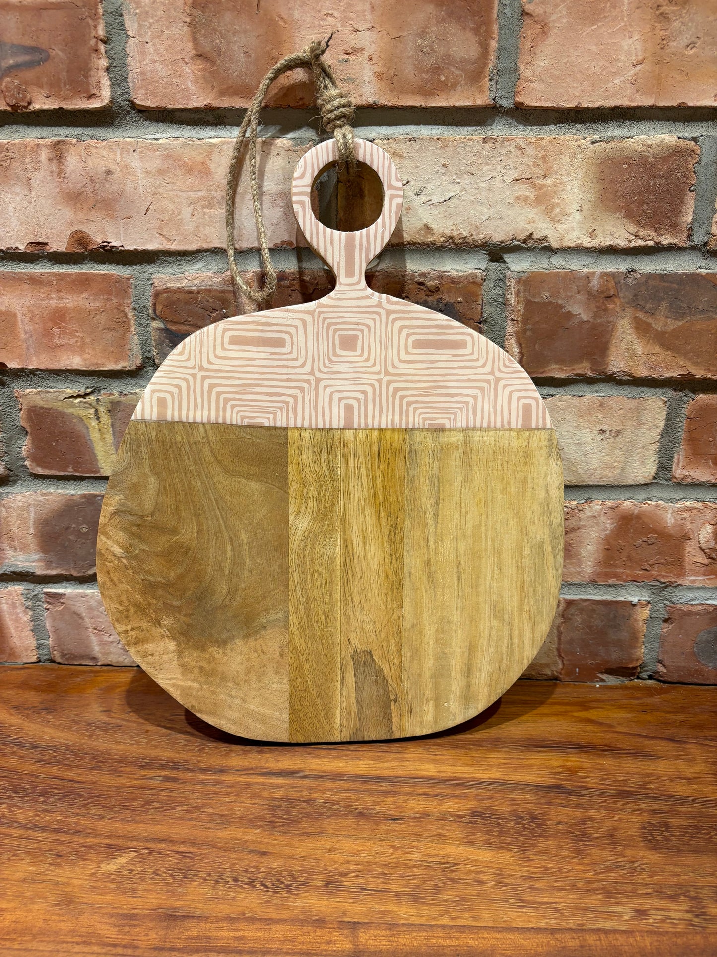 Round Chopping Board with lacquered inlay.