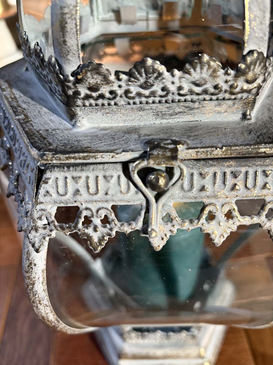 Curvy Ornate Lantern